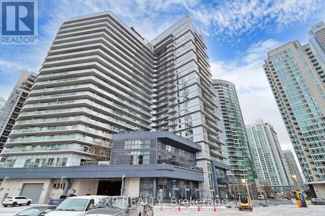 Photo du bâtiment - 352-352 Front St W