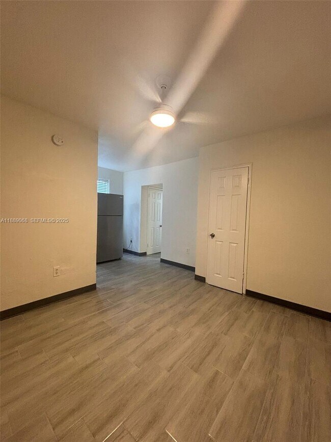 Foto del edificio - 708 NW 4th Ave