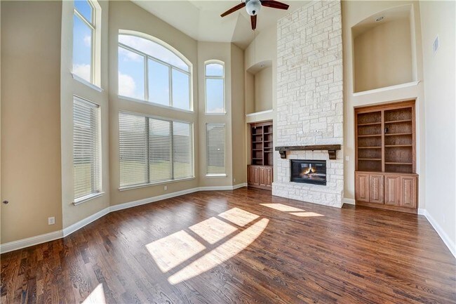 Building Photo - 9453 Vita Dolce Dr