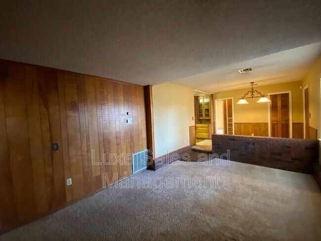 Building Photo - 6017 NW 56th St