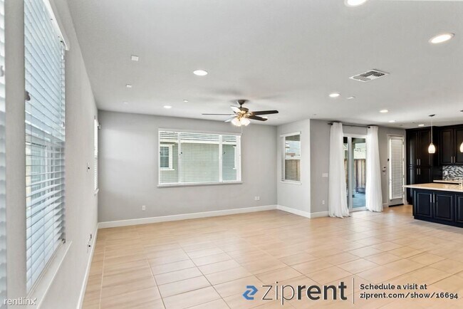 Building Photo - 4 br, 3.5 bath House - 1428 Wilshire Ave, ...