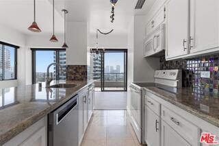 Foto del edificio - 10501 Wilshire Blvd