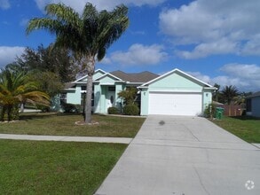Building Photo - 710 Black Maple Dr