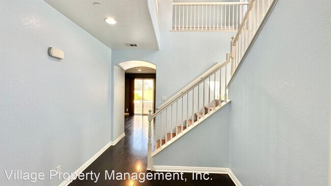 Building Photo - 3 br, 2.5 bath House - 3869 Lake Circle Drive