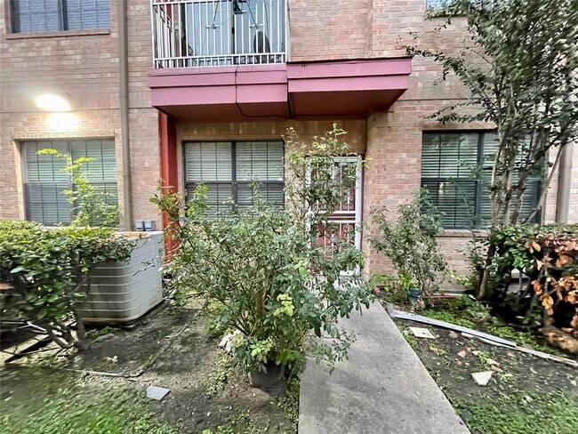 Building Photo - 9400 Bellaire Blvd