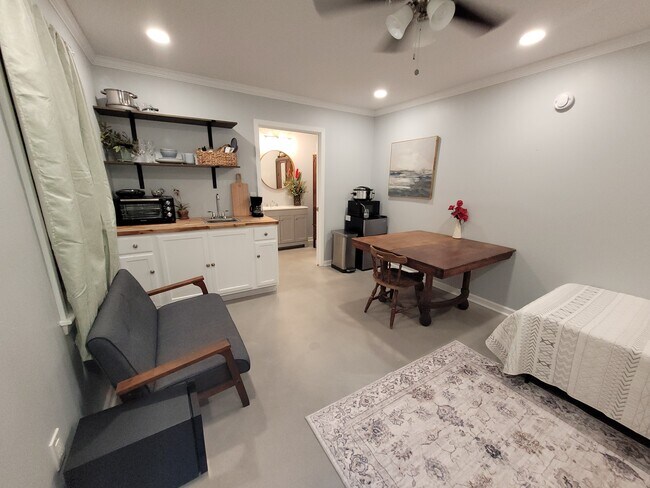 Foto del edificio - 10265 Hillyard Ave