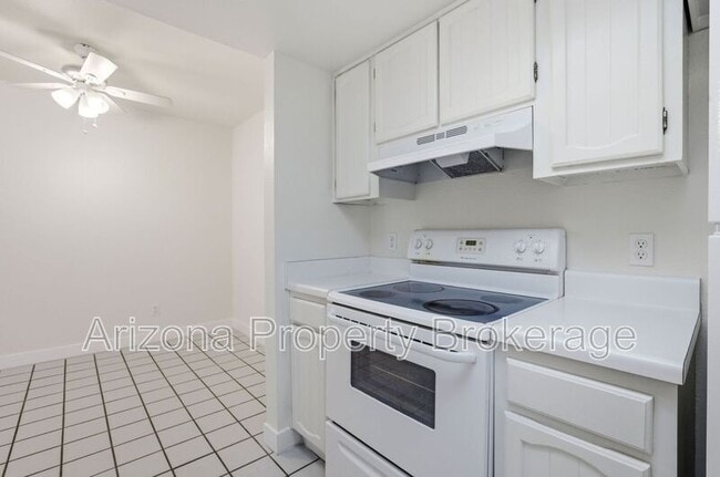 Photo - 240 E Beck Ln Townhome