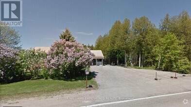 Building Photo - 850 Lockhart Rd