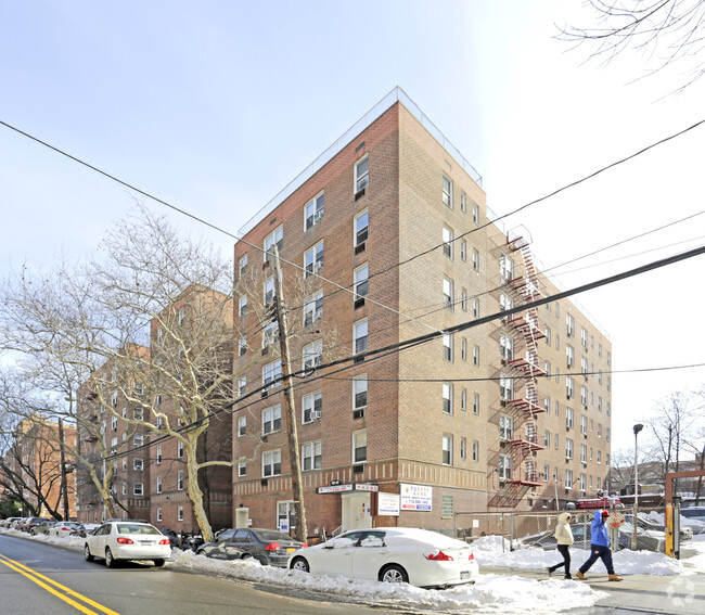 Foto del edificio - Kendall Hall Apartments