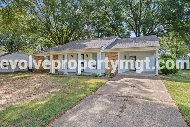 Foto del edificio - Charming Collierville home in PRIME location!