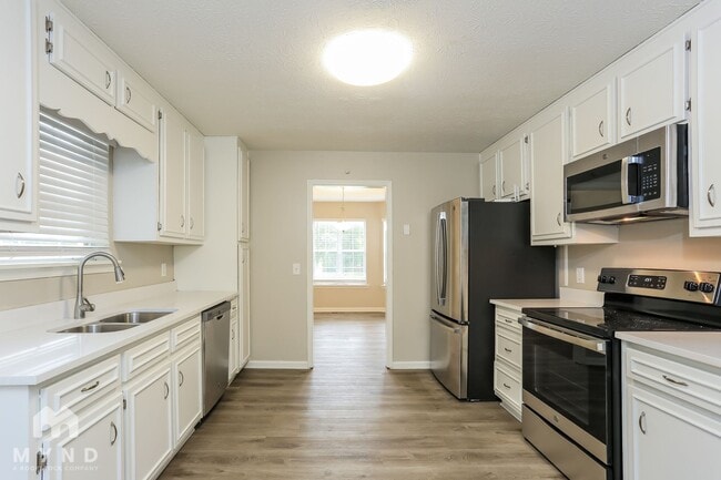 Building Photo - 8613 Stone Creek Ct