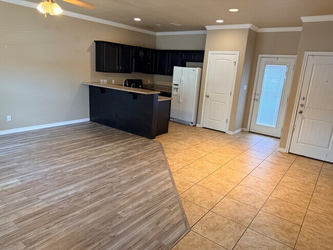 Foto del edificio - 7230 Barksdale Ln