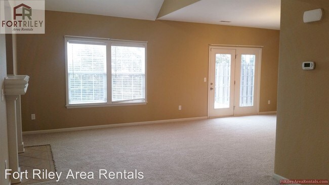 Building Photo - 4 br, 3.5 bath House - 2217 Brooke Bend