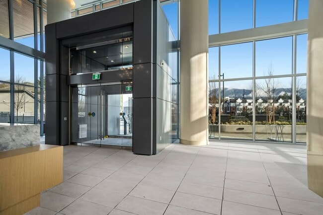 Building Photo - 200 Klahanie Crt