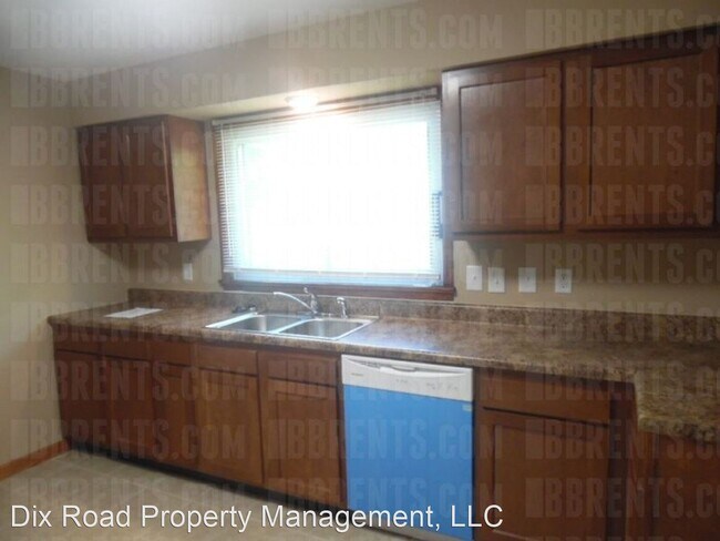 Building Photo - 3 br, 1 bath House - 456 Symmes Road,
