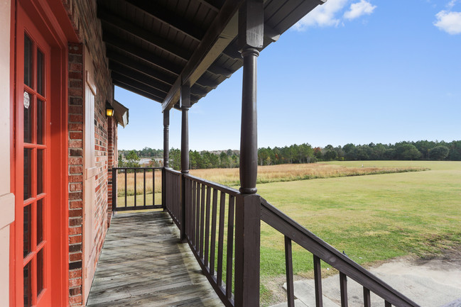 Foto del edificio - 27275 Snead Dr