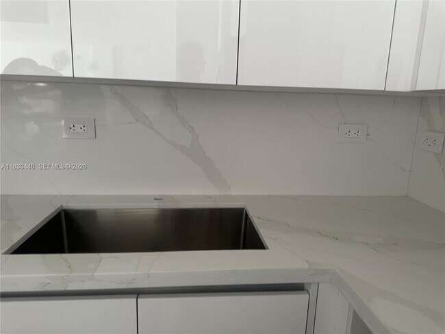 Foto del edificio - 1500 Bay Rd