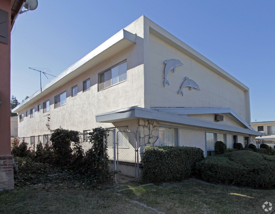 Building Photo - 1832 W Sumac Ln