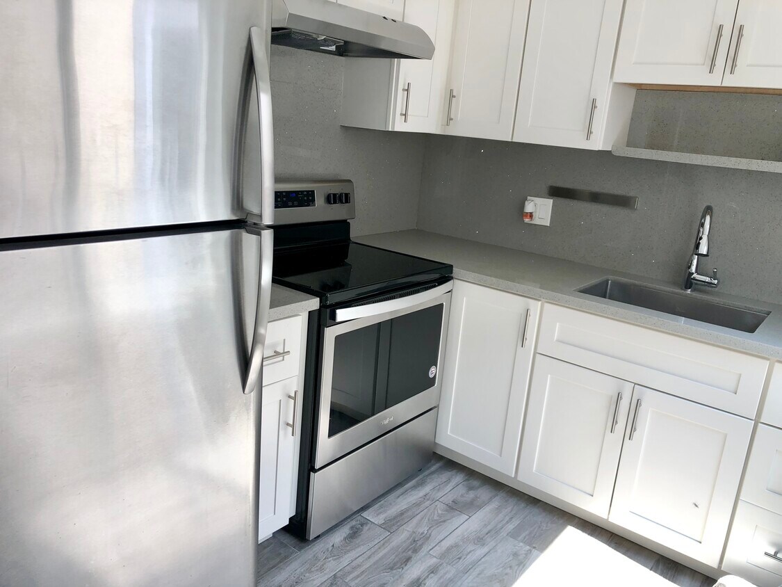 Foto principal - 356 12th Ave