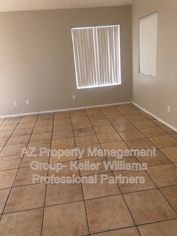 Foto del edificio - 16906 N Briarwood Dr