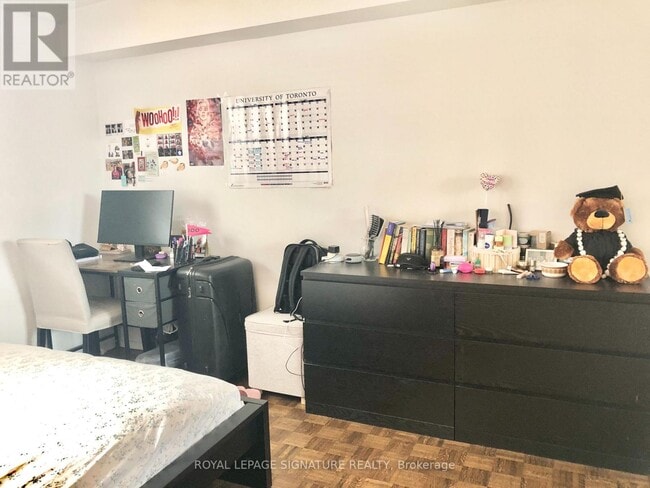 Building Photo - 89 McCaul St