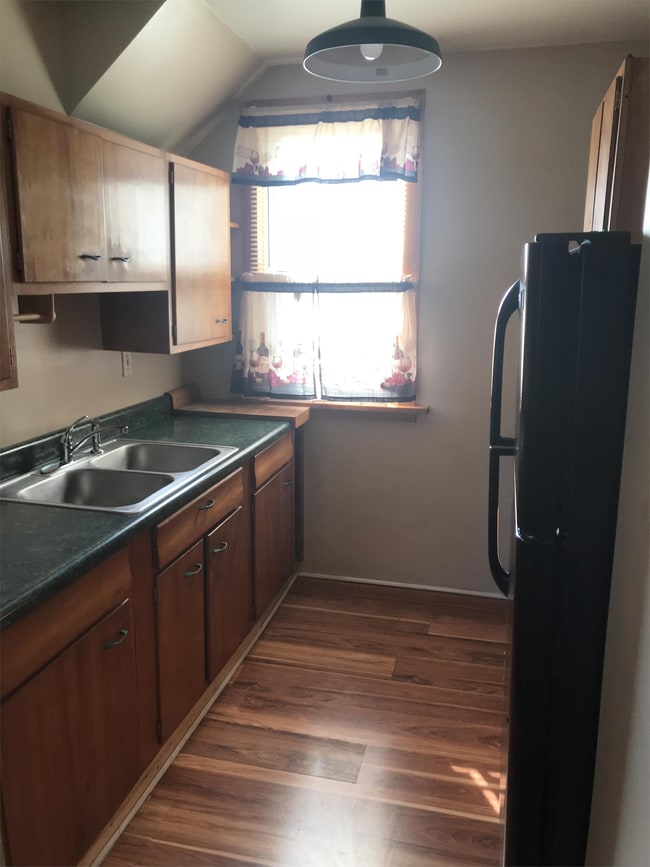 Building Photo - 34 Erie St