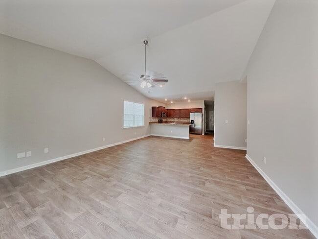 Building Photo - 1250 Aurora Glen Dr