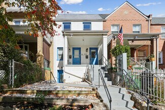 Building Photo - 1332 Levis St NE