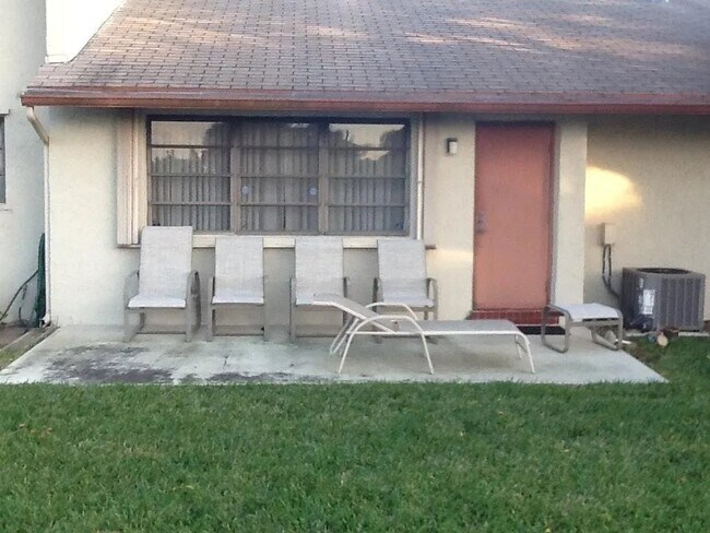 Photo - 1821 NE 40th Ct Apartment