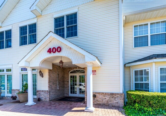 Foto del edificio - 400 Flurry Ln