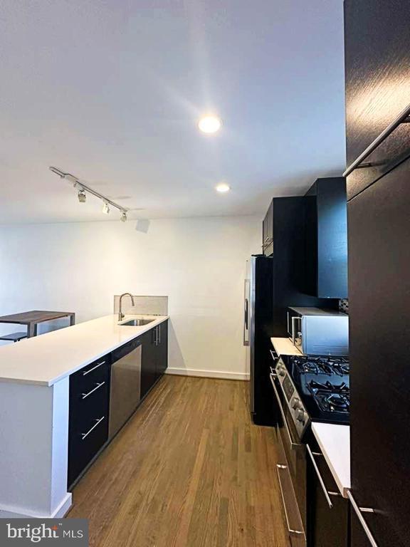 Building Photo - 137 W Reed Ave