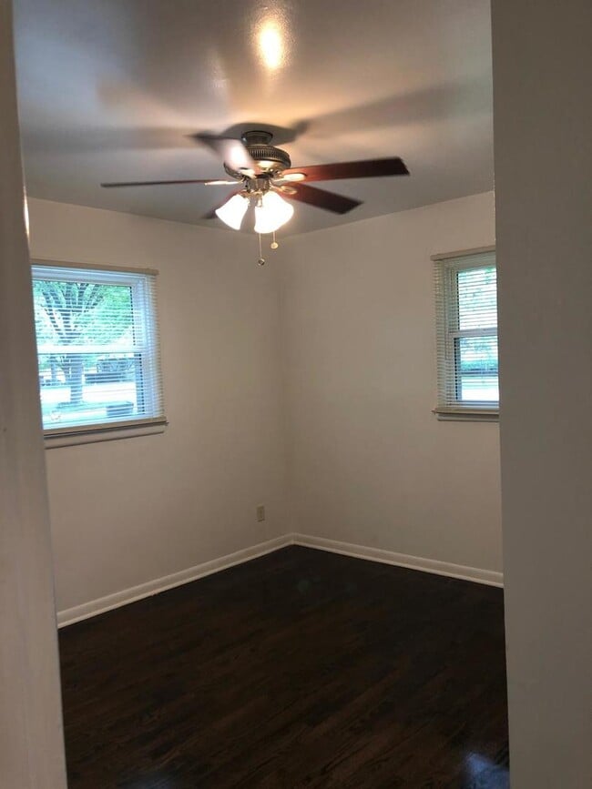 Building Photo - 116 Pauline Ave