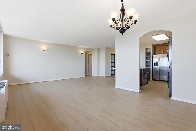 Building Photo - 3705 S George Mason Dr