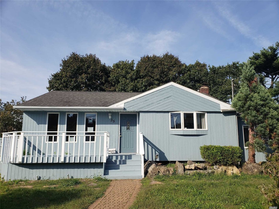 Primary Photo - 35 Maybrook Rd