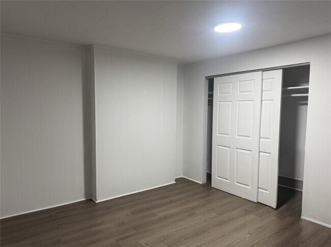 Building Photo - 341 51st St