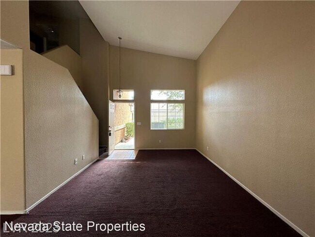 Foto del edificio - 5 br, 3 bath House - 5253 MINERAL LAKE DR