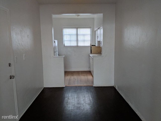 Foto del edificio - 800 10th St