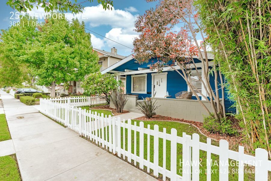 Primary Photo - 257 Newport Ave