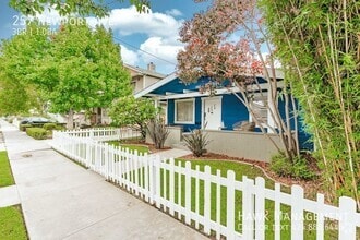 Building Photo - 257 Newport Ave