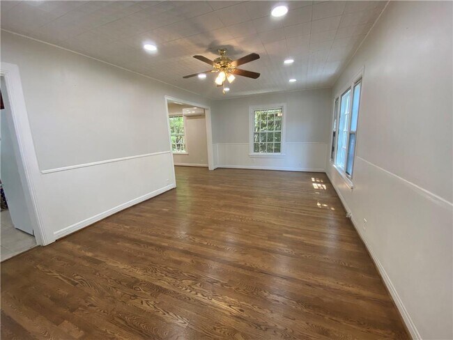 Foto del edificio - 824 E 30th St