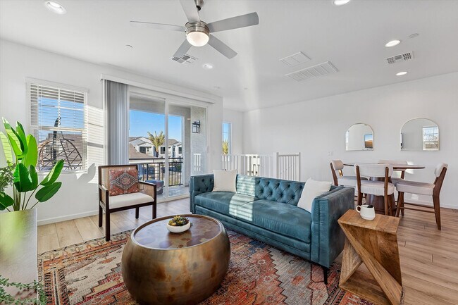 Rev3 en Encanto West - Rev3 at Encanto West | Homes for Rent