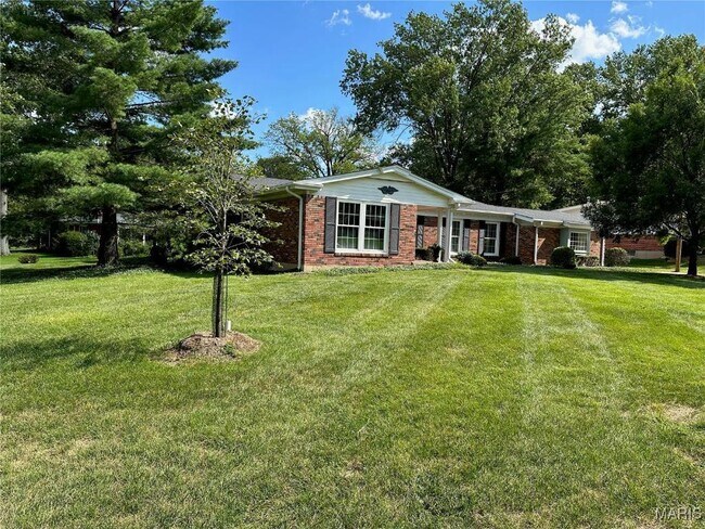 Foto del edificio - 825 Woodruff Dr