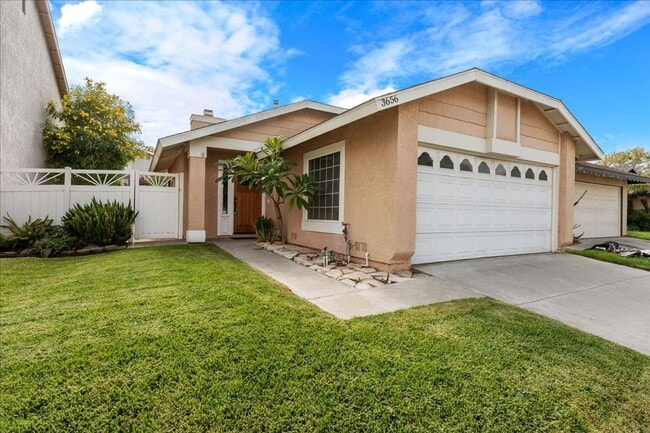 Bright Single Story Home with Open Layout and Private Yard - Bright Single Story Home with Open Layout and Private Yard