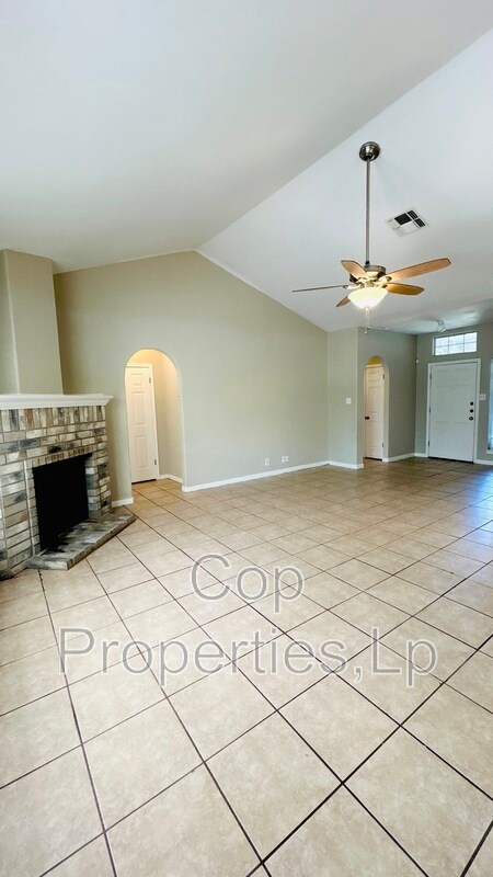 Foto del edificio - 6362 Parkland Oaks Dr