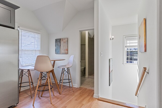 Building Photo - 3310 Harrison Road, Unit Carriage House