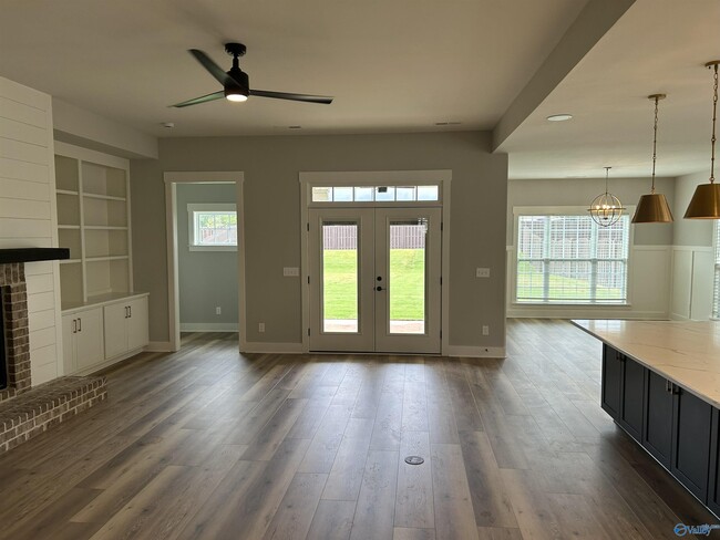 Building Photo - 6619 Camilla Dr