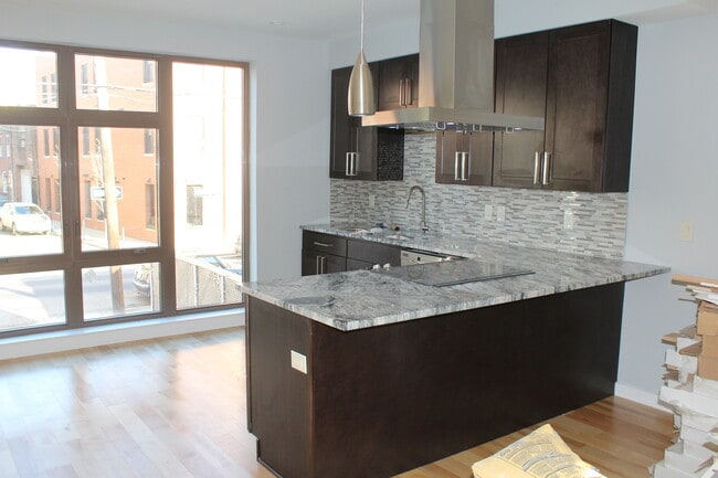 Granite Countertop - 708 N 19th St