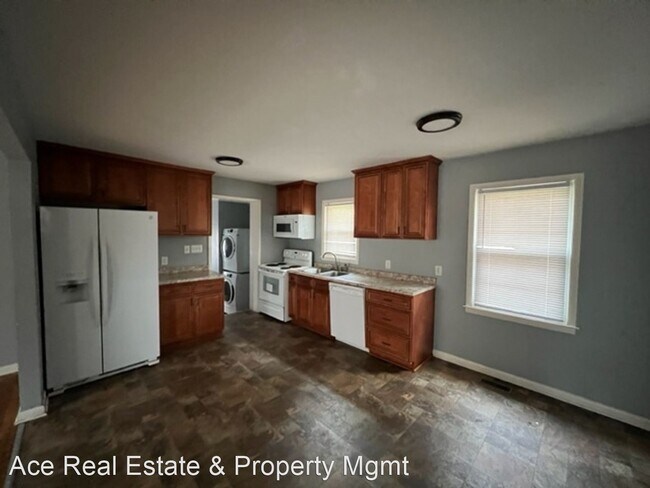 Building Photo - 4 br, 1 bath House - 2205 Kimberly Drive
