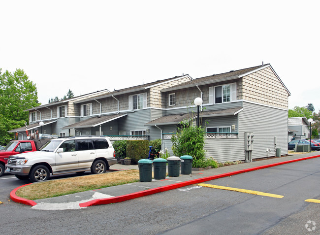 Primary Photo - Green Leaf Apartments