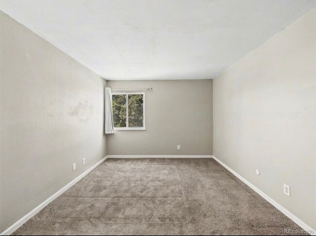 Building Photo - 968 S Peoria St